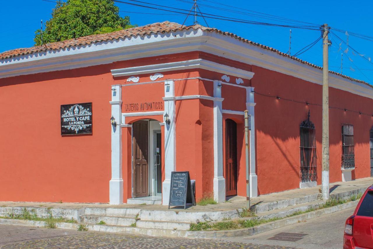 Hotel Y Cafe Ixmati Suchitoto Exterior photo