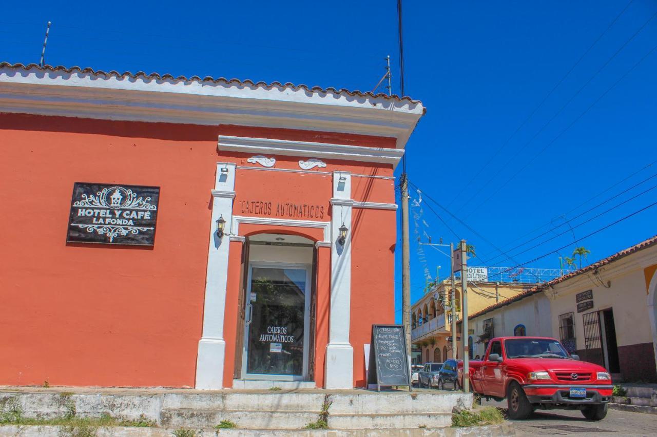 Hotel Y Cafe Ixmati Suchitoto Exterior photo